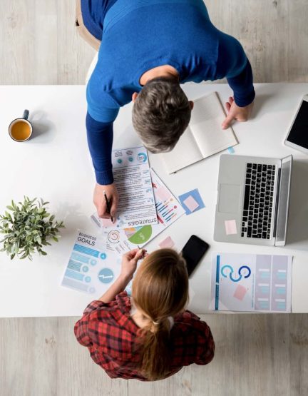choosing-marketing-strategies-at-meeting-min.jpg